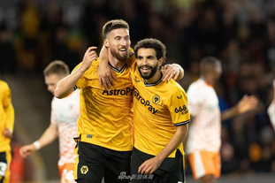 0-8惨败，中国女足官微：正视差距，珍惜与世界强队过招的机会（0-8大比分失利，中国女足官微：直面差距，珍惜与世界强队交手机会）