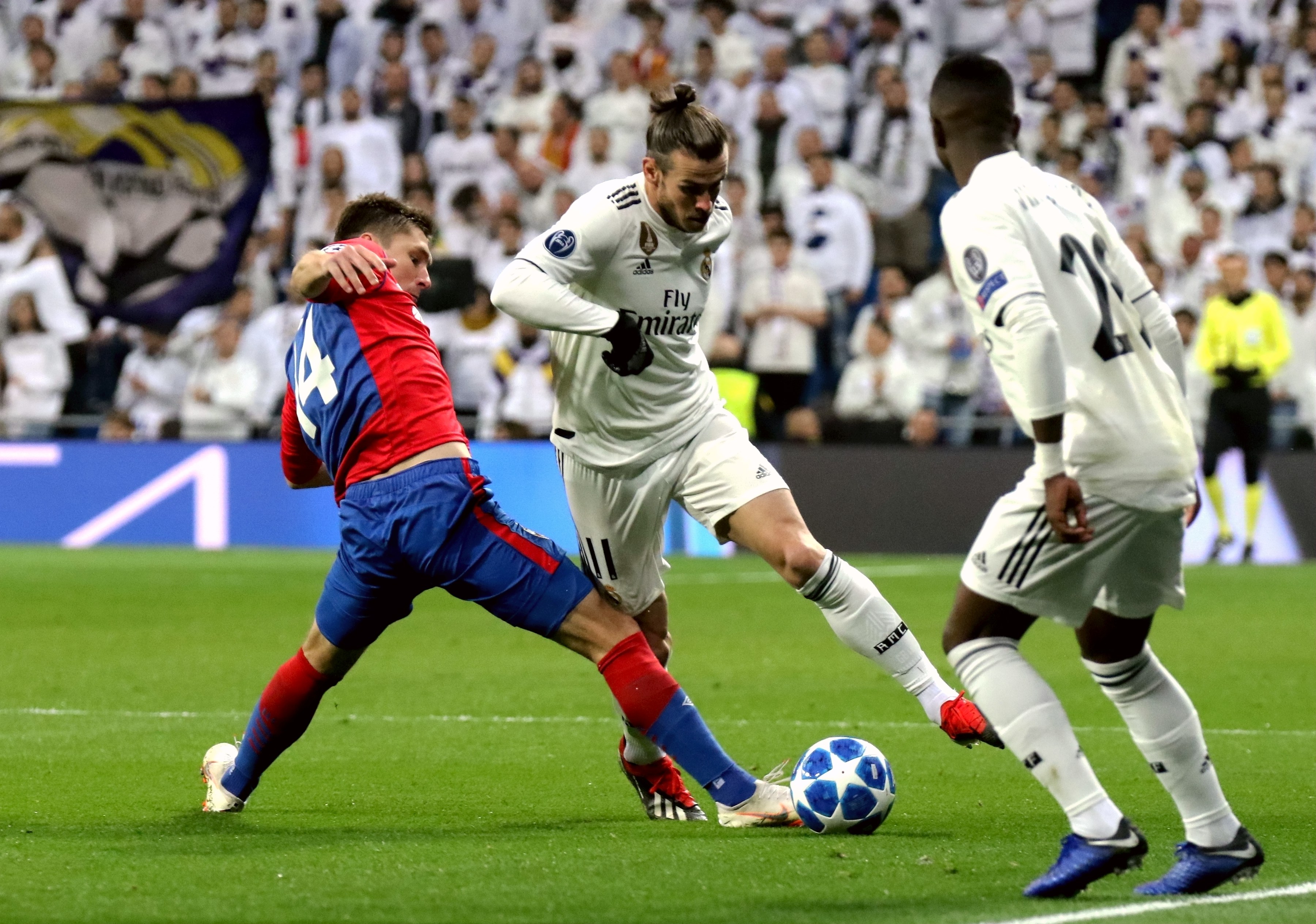 意甲：国米主场3-0击败博洛尼亚（意甲：国米主场3比0完胜博洛尼亚）