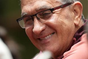 哈维·阿隆索的皇马情感过山车：自我批评与团队团结（哈维·阿隆索的皇马心路起伏：自省与团队凝聚）