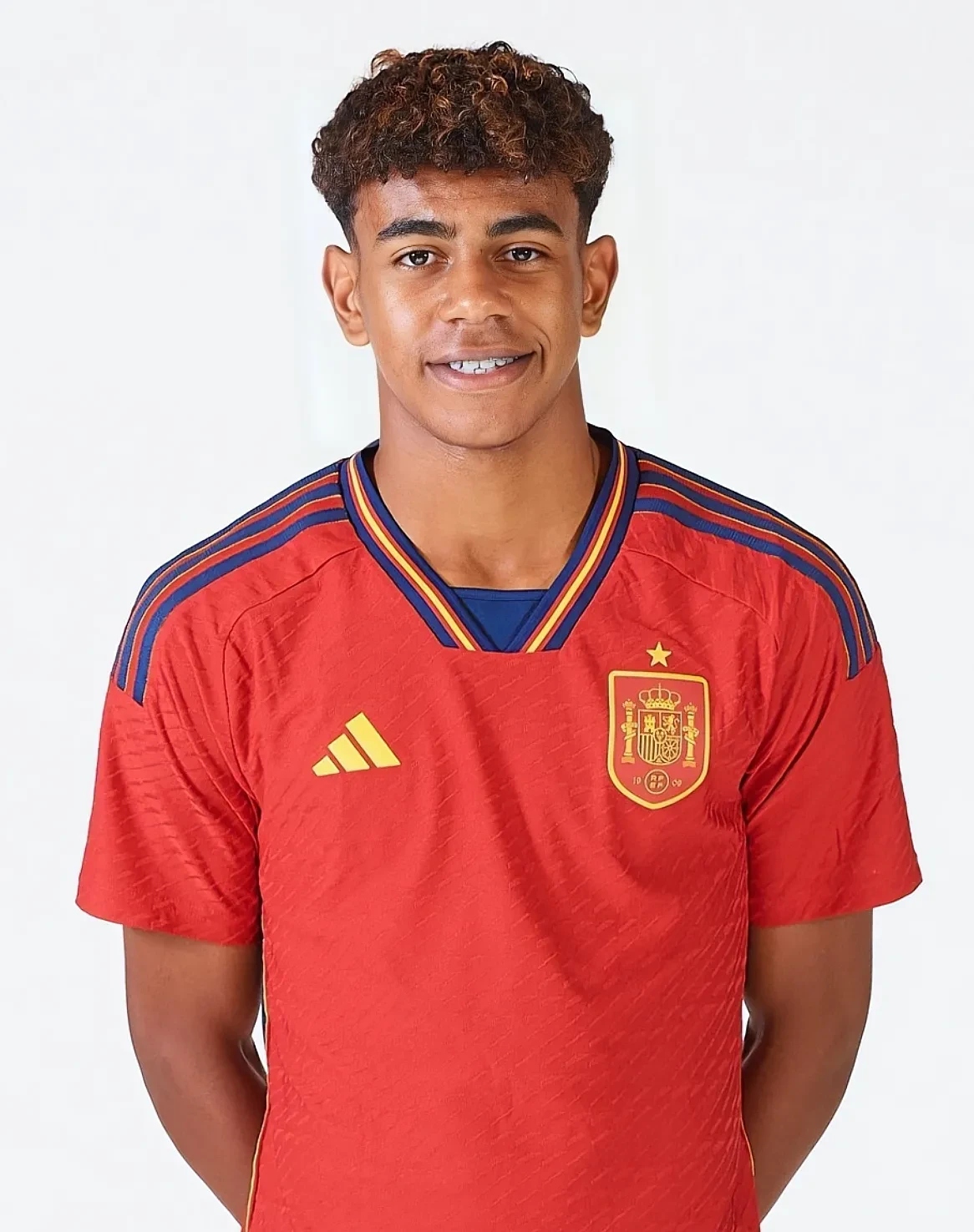 斯基拉：鲁本-内维斯距离与新月续约至2028年仅一步之遥（斯基拉：鲁本·内维斯即将与新月续约，合同期至2028年）