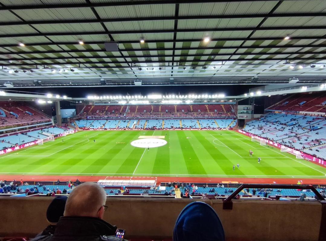 迪马：瓦诺利正等待佛罗伦萨最终决定，热那亚可能选择德罗西（迪马：瓦诺利静候佛罗伦萨最后定夺，热那亚或选择德罗西）