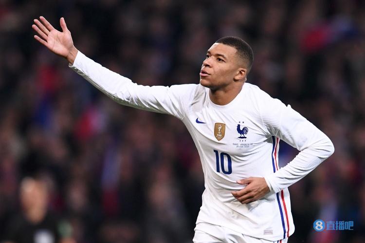 皇马vs塞尔塔：姆巴佩搭档维尼修斯，贝林厄姆、居莱尔出战（皇马迎战塞尔塔：姆巴佩联手维尼修斯，贝林厄姆与居莱尔同场亮相）